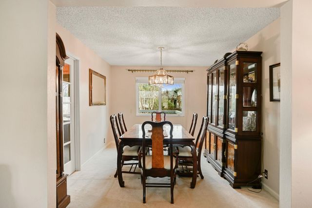 136 Marco Ln, Vacaville, CA 95688