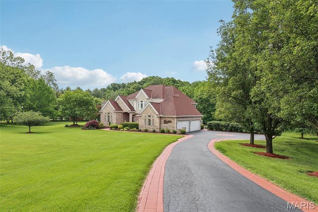 8501 DuPont Lane, Belleville, IL 62223