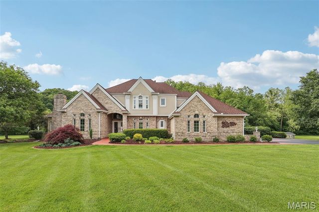 8501 DuPont Lane, Belleville, IL 62223