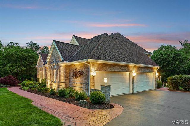8501 DuPont Lane, Belleville, IL 62223
