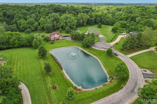 8501 DuPont Lane, Belleville, IL 62223