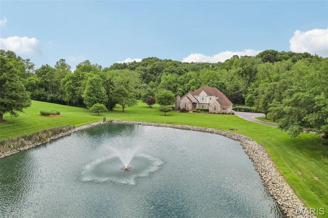 8501 DuPont Lane, Belleville, IL 62223