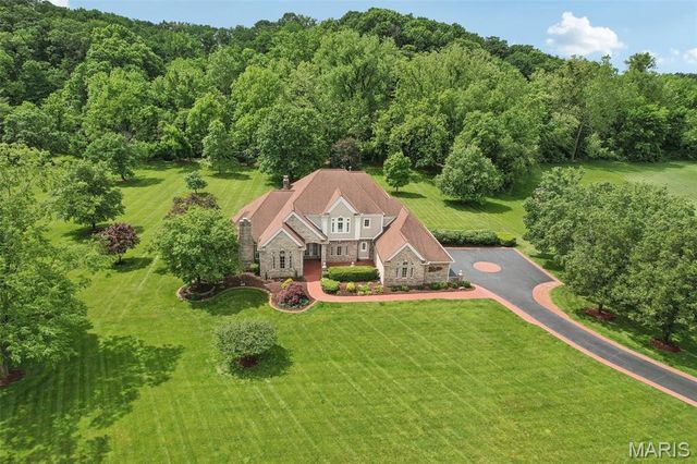 8501 DuPont Lane, Belleville, IL 62223