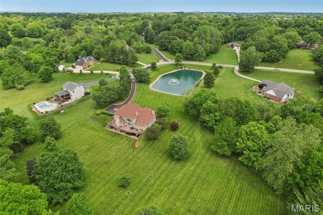 8501 DuPont Lane, Belleville, IL 62223