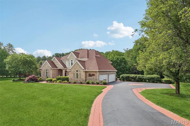 8501 DuPont Lane, Belleville, IL 62223