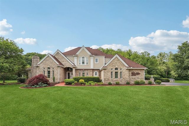 8501 DuPont Lane, Belleville, IL 62223