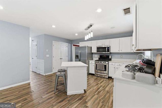 345 Oxnard Circle SW, Atlanta, GA 30331