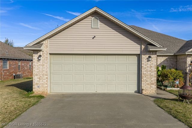 1928 Plum Creek Lane, Alma, AR 72921