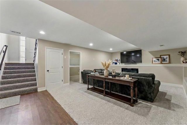 10503 Augusta Drive, Kansas City, KS 66109
