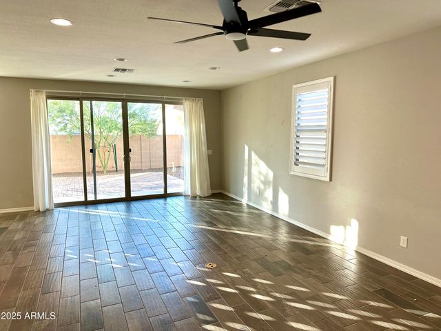 7724 S 37TH Way, Phoenix, AZ 85042