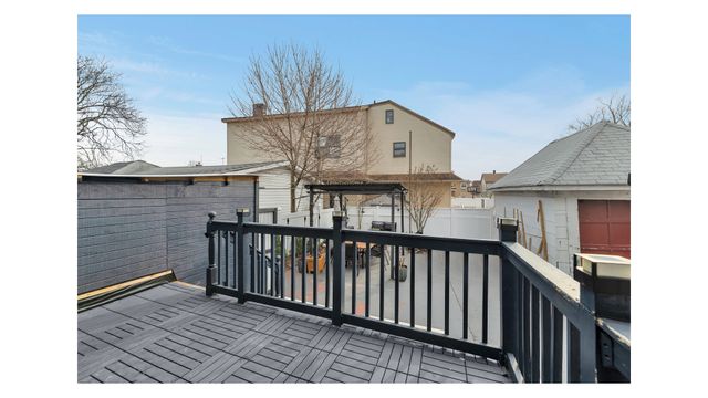 1546 CANARSIE Road, New York City, NY 11236