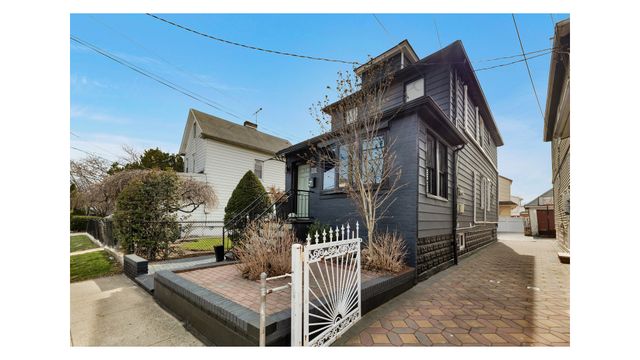 1546 CANARSIE Road, New York City, NY 11236