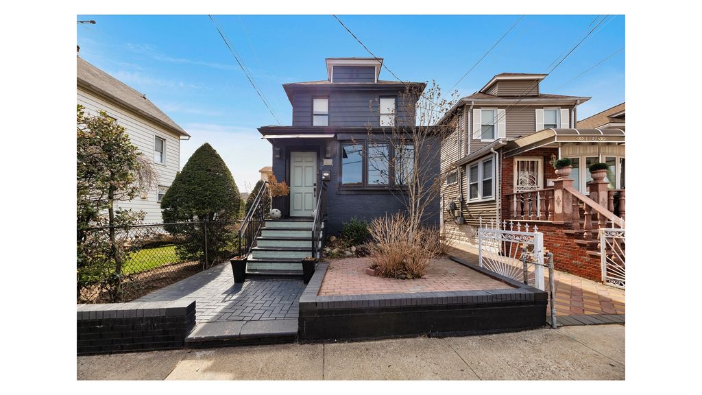 1546 CANARSIE Road, New York City, NY 11236