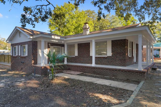 710 Powell Drive, Niceville, FL 32578