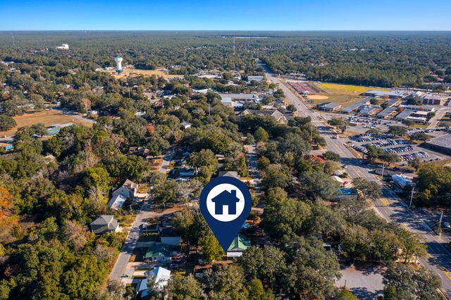 710 Powell Drive, Niceville, FL 32578