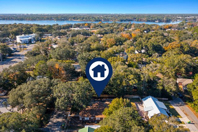 710 Powell Drive, Niceville, FL 32578