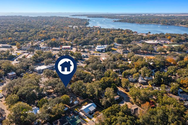 710 Powell Drive, Niceville, FL 32578