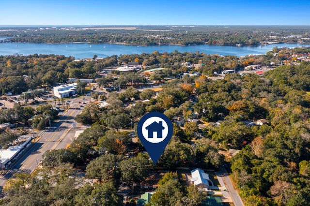 710 Powell Drive, Niceville, FL 32578