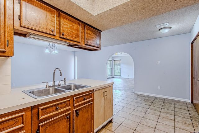 2710 Burke Road, Pasadena, TX 77502