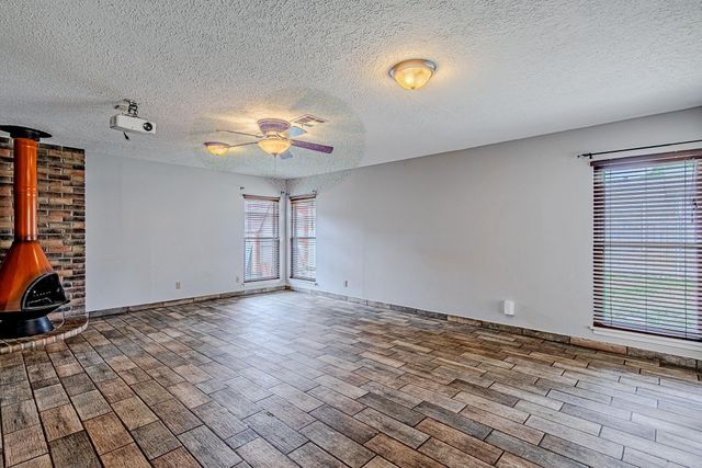 2710 Burke Road, Pasadena, TX 77502
