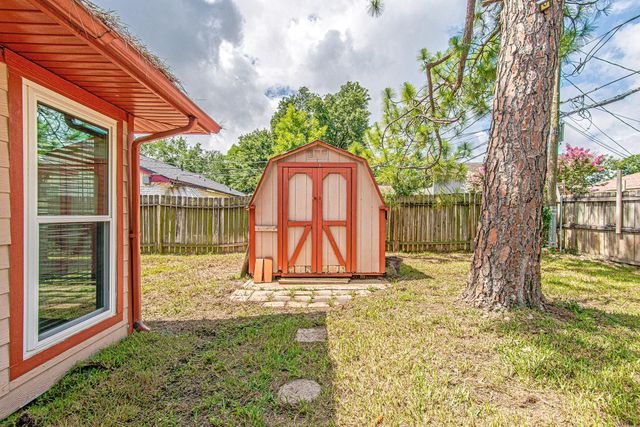 2710 Burke Road, Pasadena, TX 77502
