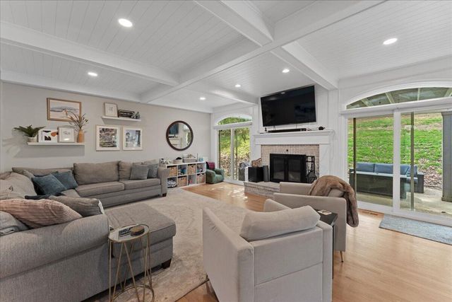 12 Harry Reinert Drive, Melbourne, KY 41059