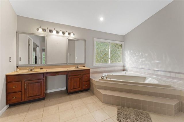 12 Harry Reinert Drive, Melbourne, KY 41059