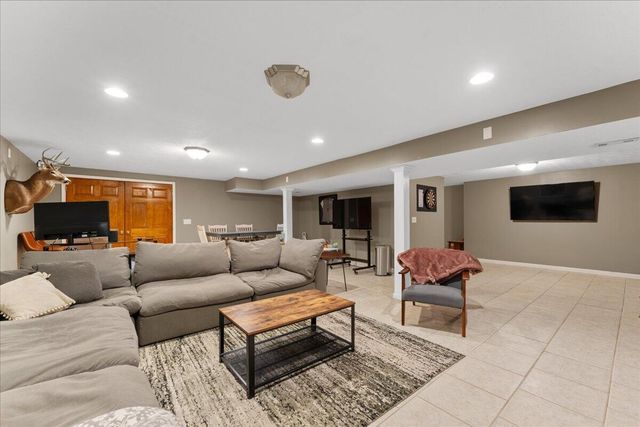 12 Harry Reinert Drive, Melbourne, KY 41059