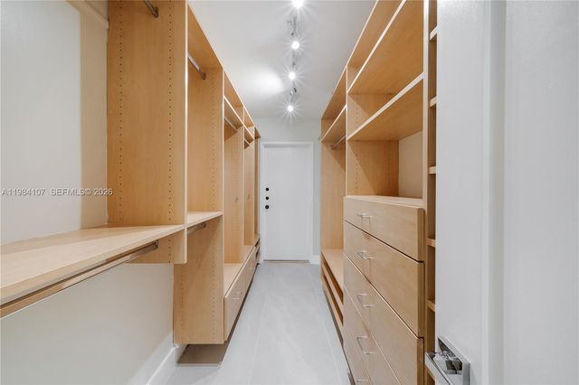 1 Grove Isle Dr A904, Miami, FL 33133