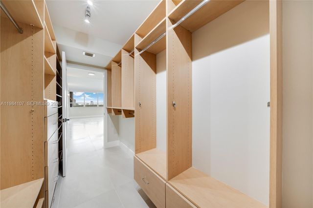 1 Grove Isle Dr A904, Miami, FL 33133