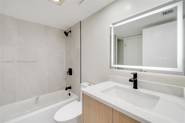 1 Grove Isle Dr A904, Miami, FL 33133