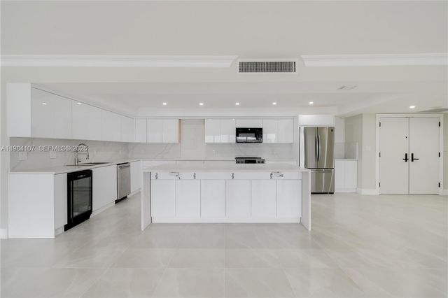 1 Grove Isle Dr A904, Miami, FL 33133