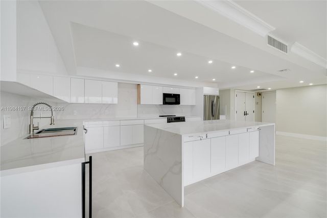 1 Grove Isle Dr A904, Miami, FL 33133