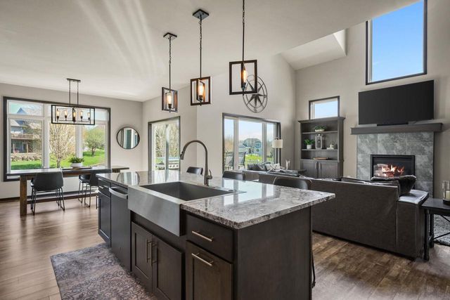 733 Maple Drive, Mount Horeb, WI 53572