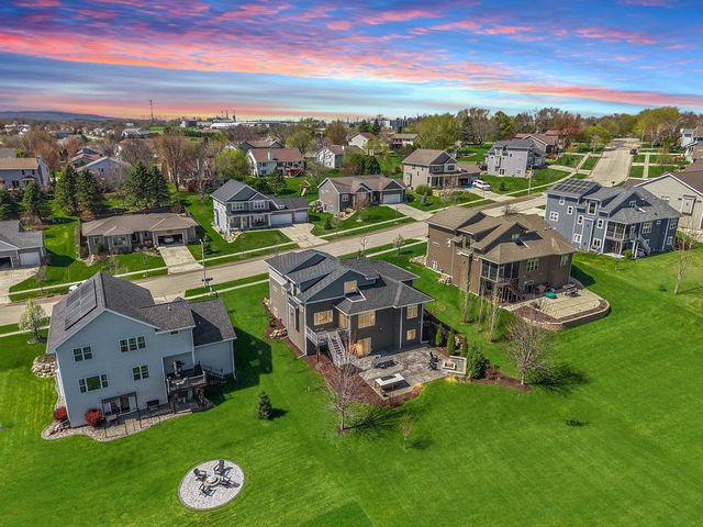733 Maple Drive, Mount Horeb, WI 53572