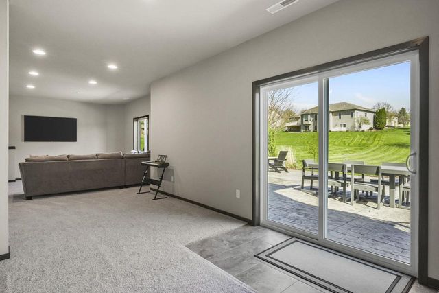 733 Maple Drive, Mount Horeb, WI 53572