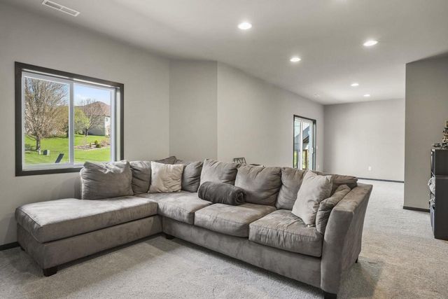 733 Maple Drive, Mount Horeb, WI 53572
