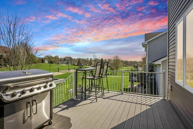 733 Maple Drive, Mount Horeb, WI 53572