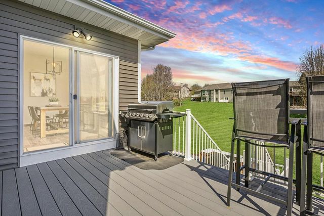 733 Maple Drive, Mount Horeb, WI 53572