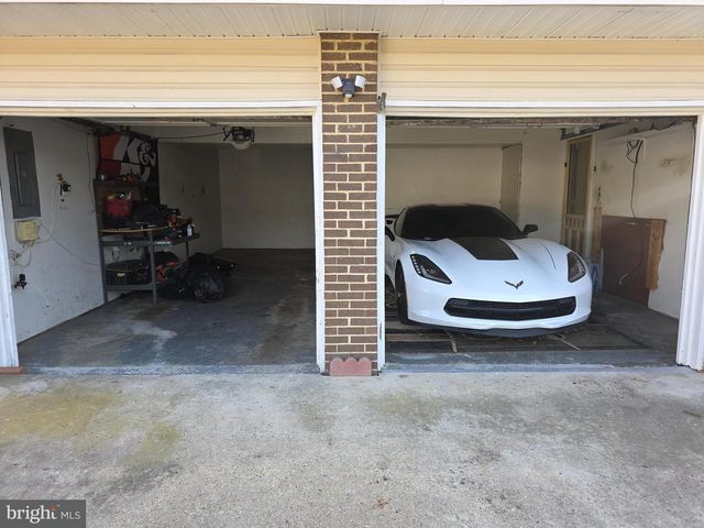 610 POTOMAC VALLEY DR, Fort Washington, MD 20744