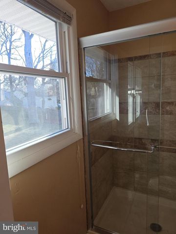 610 POTOMAC VALLEY DR, Fort Washington, MD 20744