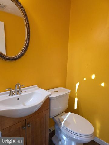 610 POTOMAC VALLEY DR, Fort Washington, MD 20744