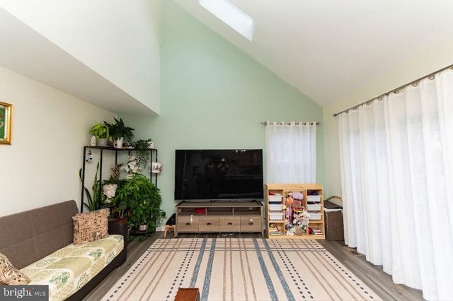 5534 SHIPLEY CT, Centreville, VA 20120