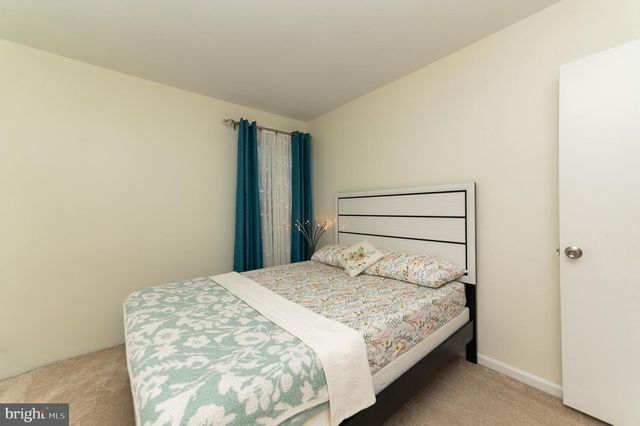 5534 SHIPLEY CT, Centreville, VA 20120