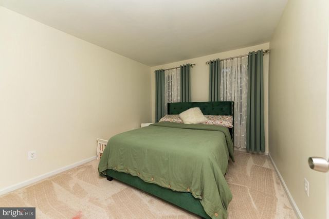5534 SHIPLEY CT, Centreville, VA 20120