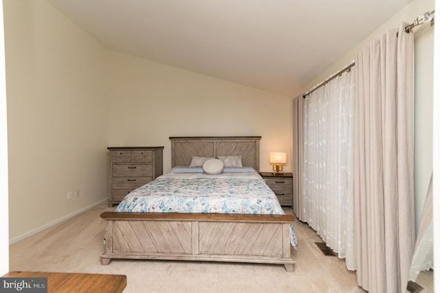 5534 SHIPLEY CT, Centreville, VA 20120