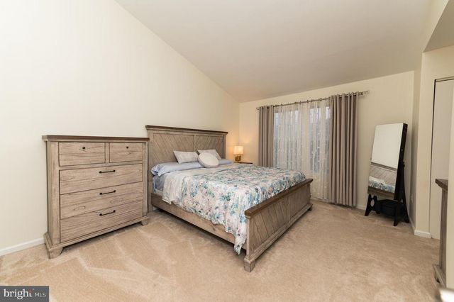 5534 SHIPLEY CT, Centreville, VA 20120