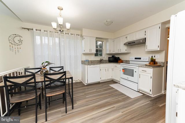 5534 SHIPLEY CT, Centreville, VA 20120