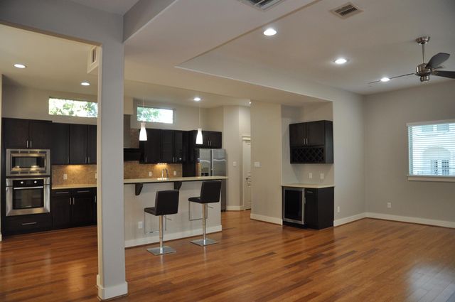 5743 Petty Street, Houston, TX 77007