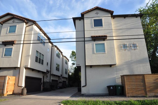 5743 Petty Street, Houston, TX 77007